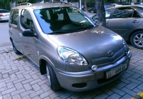 в аренду Toyota Yaris Verso, 650 сомсут 0553400261